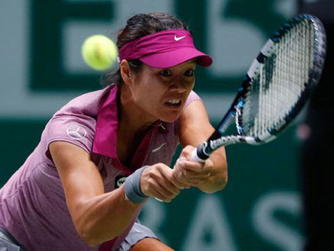 Li Na reaches WTA Championships final