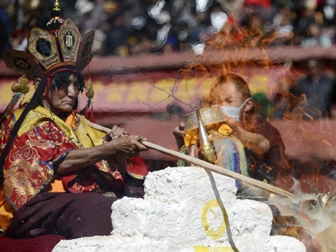 Fire offering ceremony (火供) in Tibet