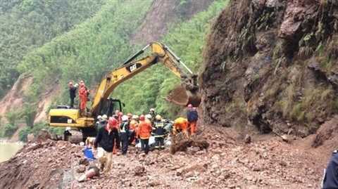 2 killed, 7 injured in landslide in Lushan County, SW …