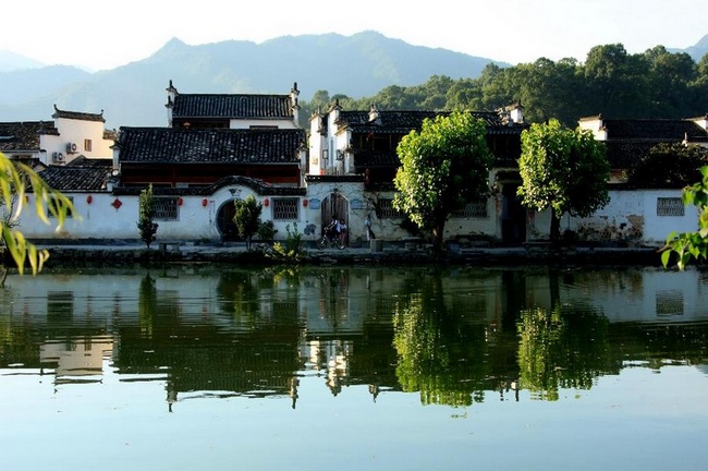 Picturesque scenery of China's Hongcun Village