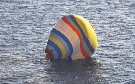Chinese cook crashes on balloon to islands