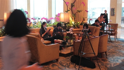 Reporters at Shangri-La Hotel in Singapore on November 6, 2015. Photo: Zhang Han/Sino-US.com