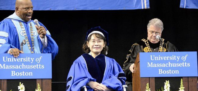 US university honors Chinese writer