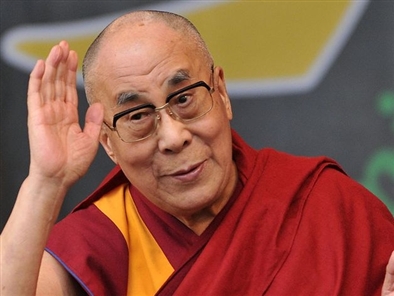 Dalai Lama talks Middle East, not China, at Glastonbury fest