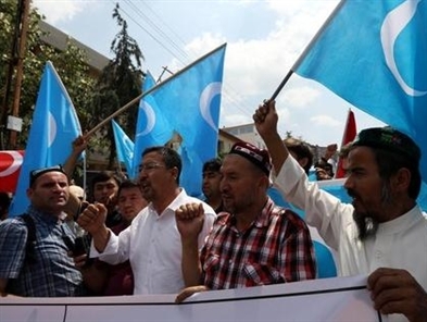 China accuses Turkey of helping Uighurs