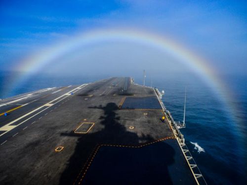 US Defense Secretary visits warship in South China Sea