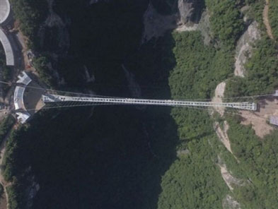 World's longest 'glass bridge' closed down after large influx of visitors in China